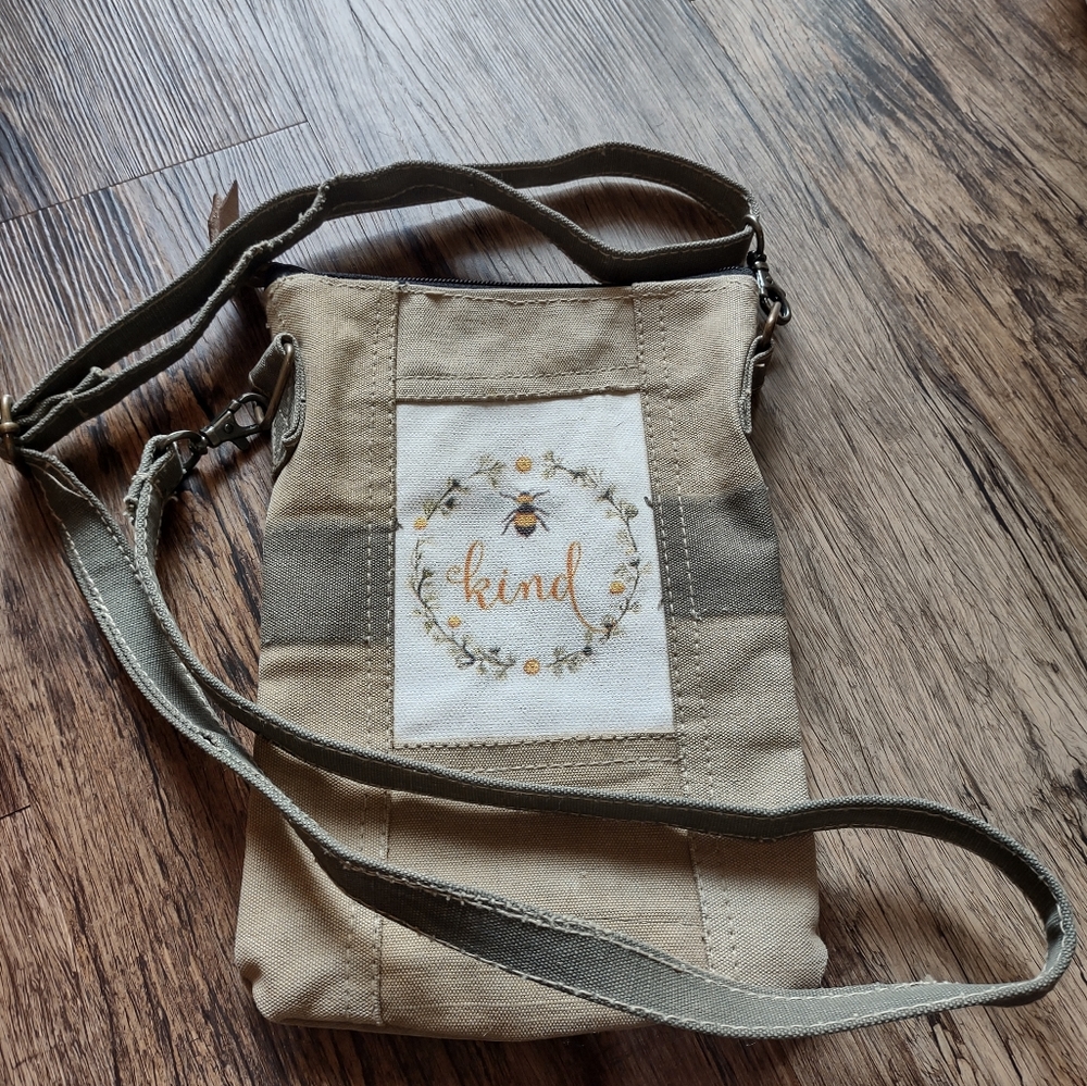 Vintage addiction crossbody